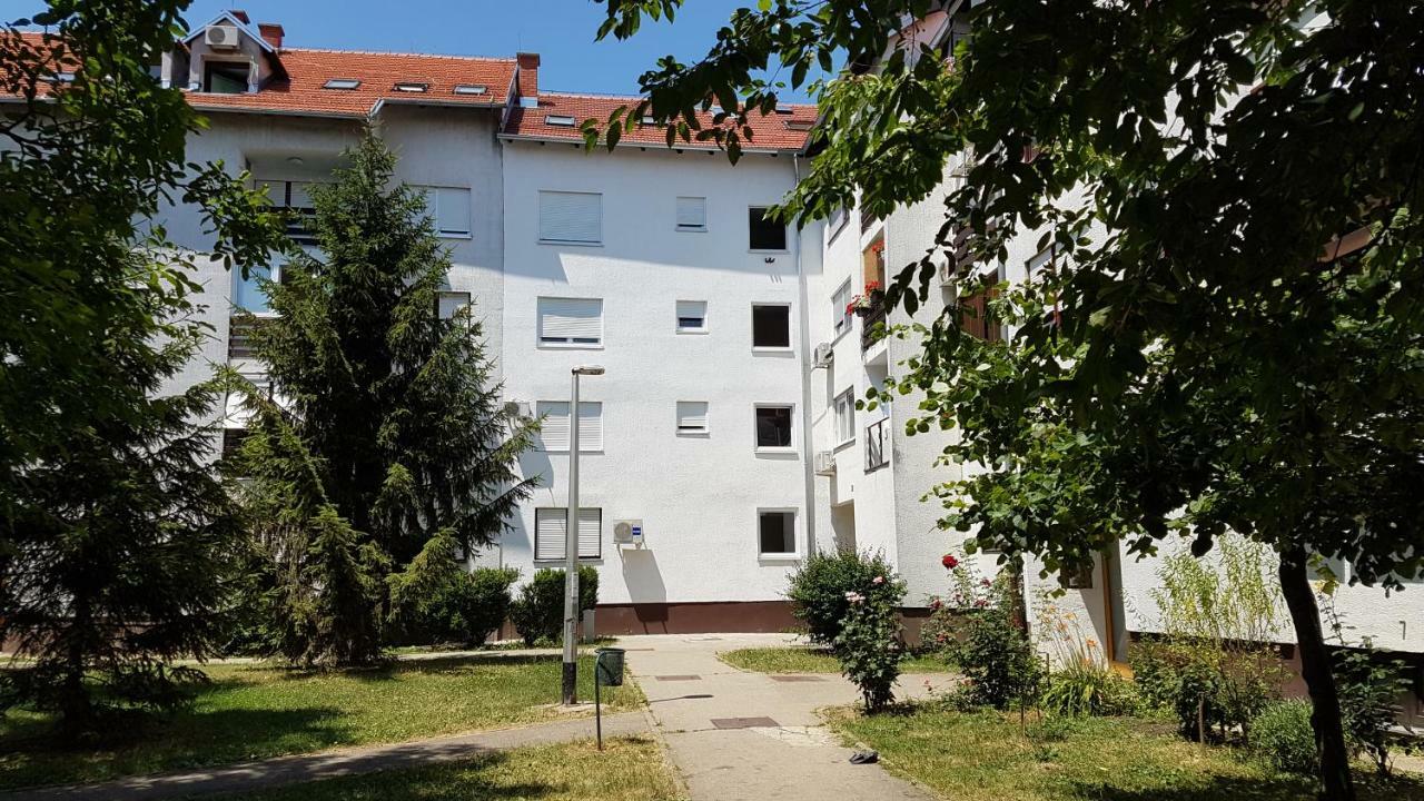 Apartment Dawn เวลิคาโกริตซา ภายนอก รูปภาพ